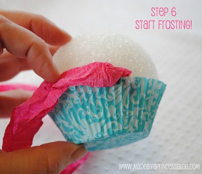Fake Cupcakes – instructions on how to make the frosting