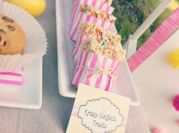 Krispy Treats Lemonade Stand