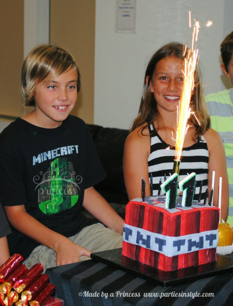 Minecraft bday cake for a minecraft themed party