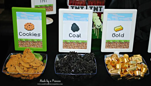 Ultimate Minecraft Birthday Party Food cookies.coal.gold #minecraft #minecraftparty #minecraftbirthday #bestboyparty