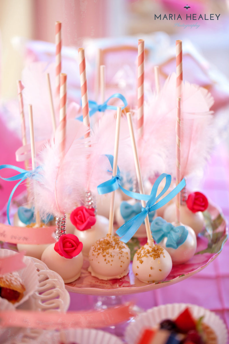 Marie Antoinette-cakepops-sm