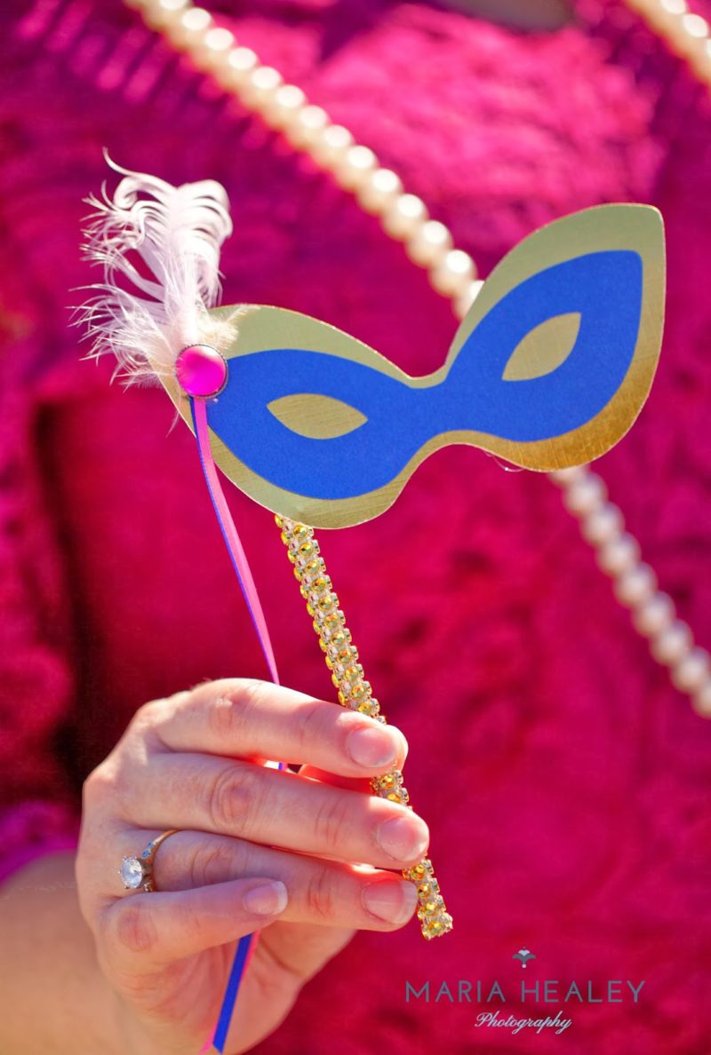 Marie+Antoinette-holding-mask.jpg