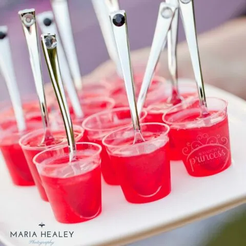 champagne-jello-shooters