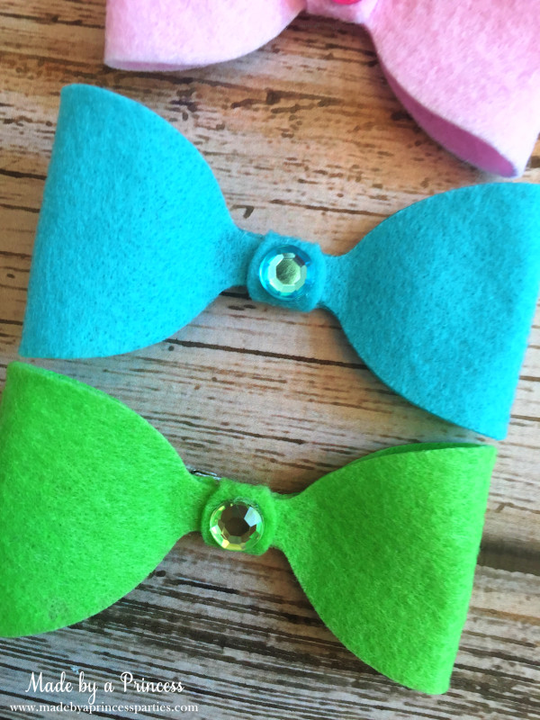 sizzix felt hair bow blue green