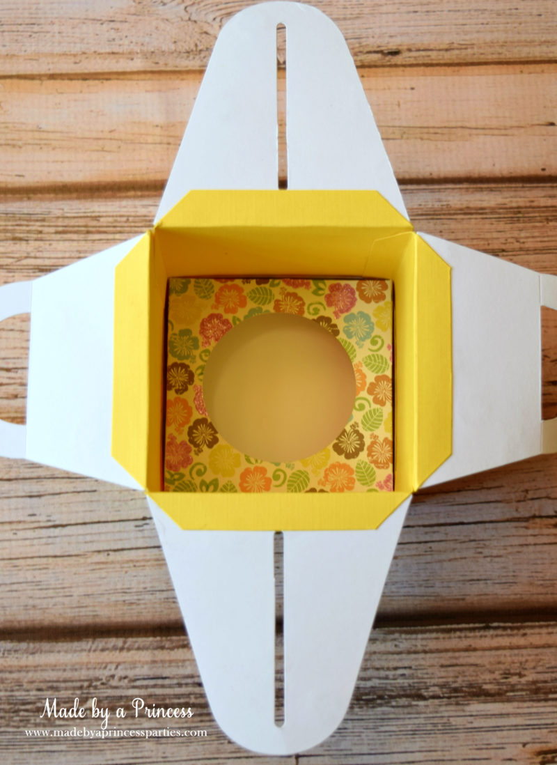 sizzix cupcake box insert