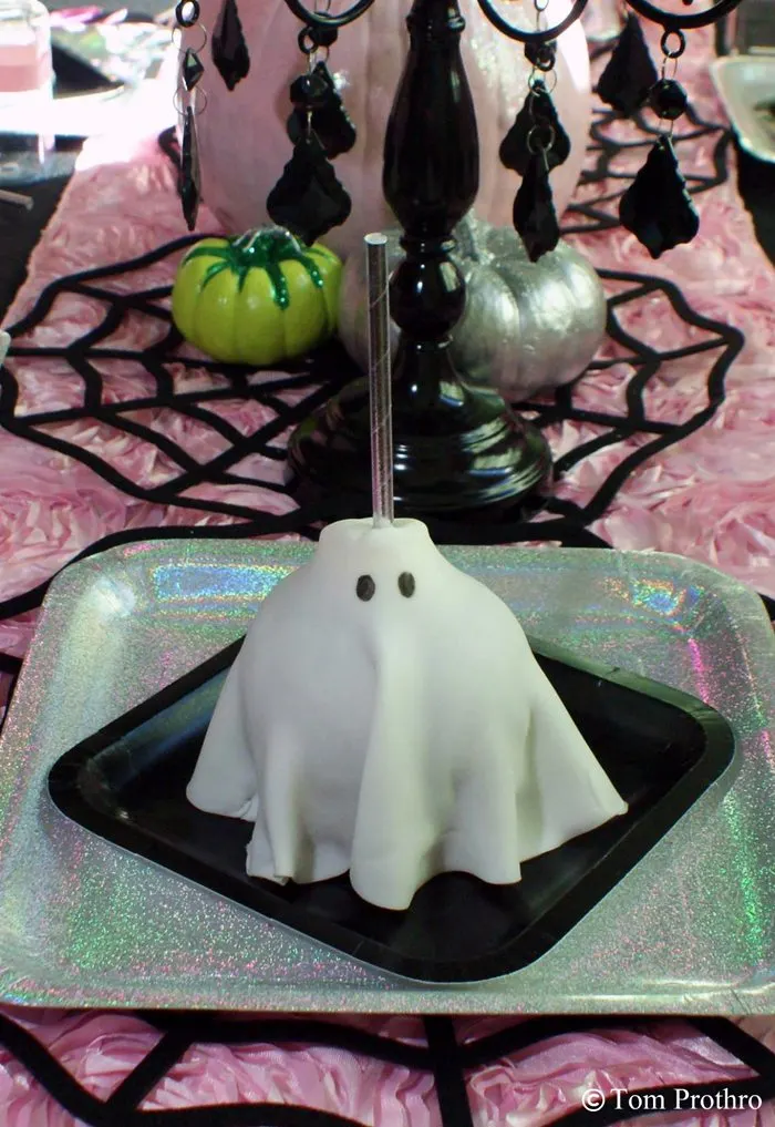witch tea party ghost apple