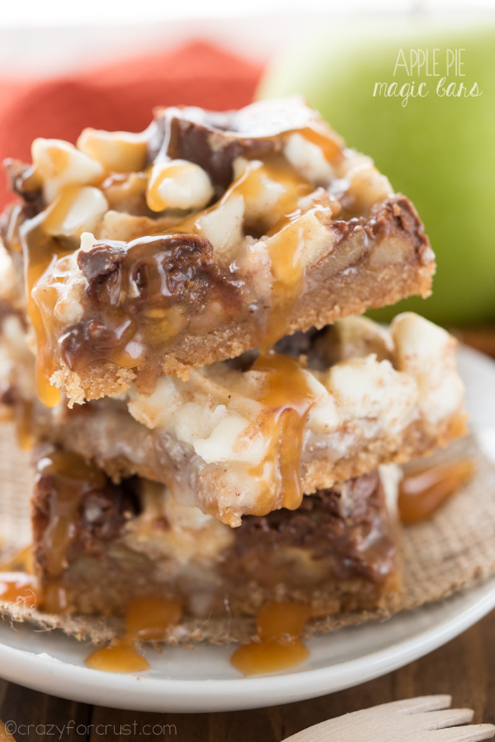 Caramel-Apple-Pie-Magic-Bars-crazy for crust