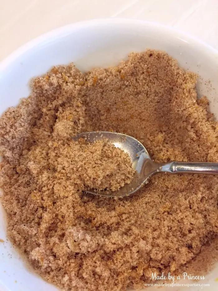 gooey cinnamon apple bundles sugar mix