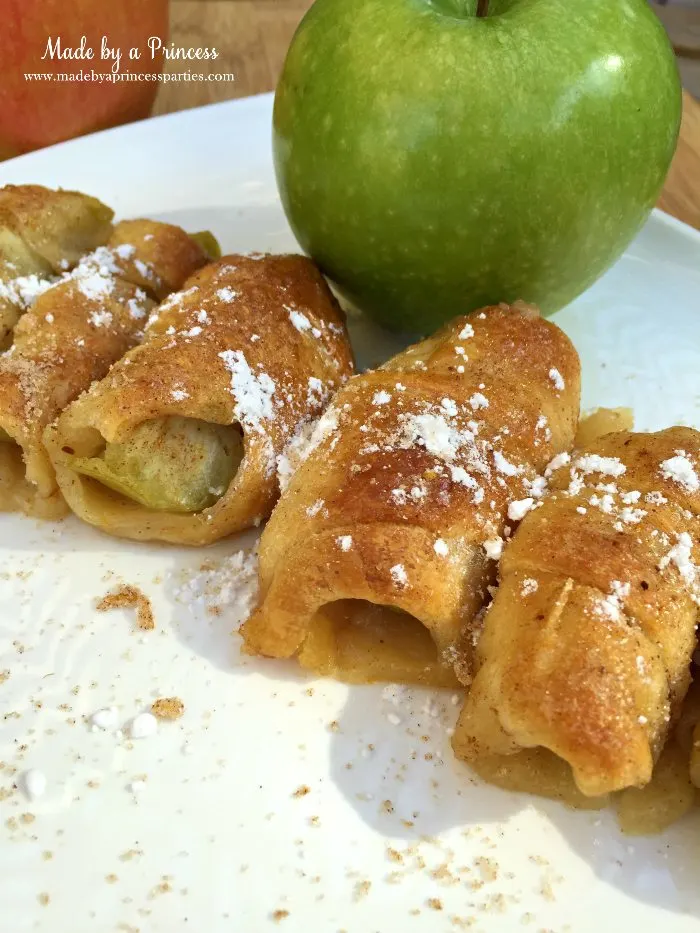 gooey cinnamon apple bundles