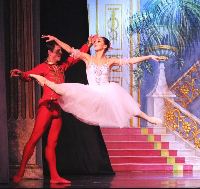 moscow ballet nutcracker Karyna Shatkovskaya in Grand Jete & Vladimir Tkachenko