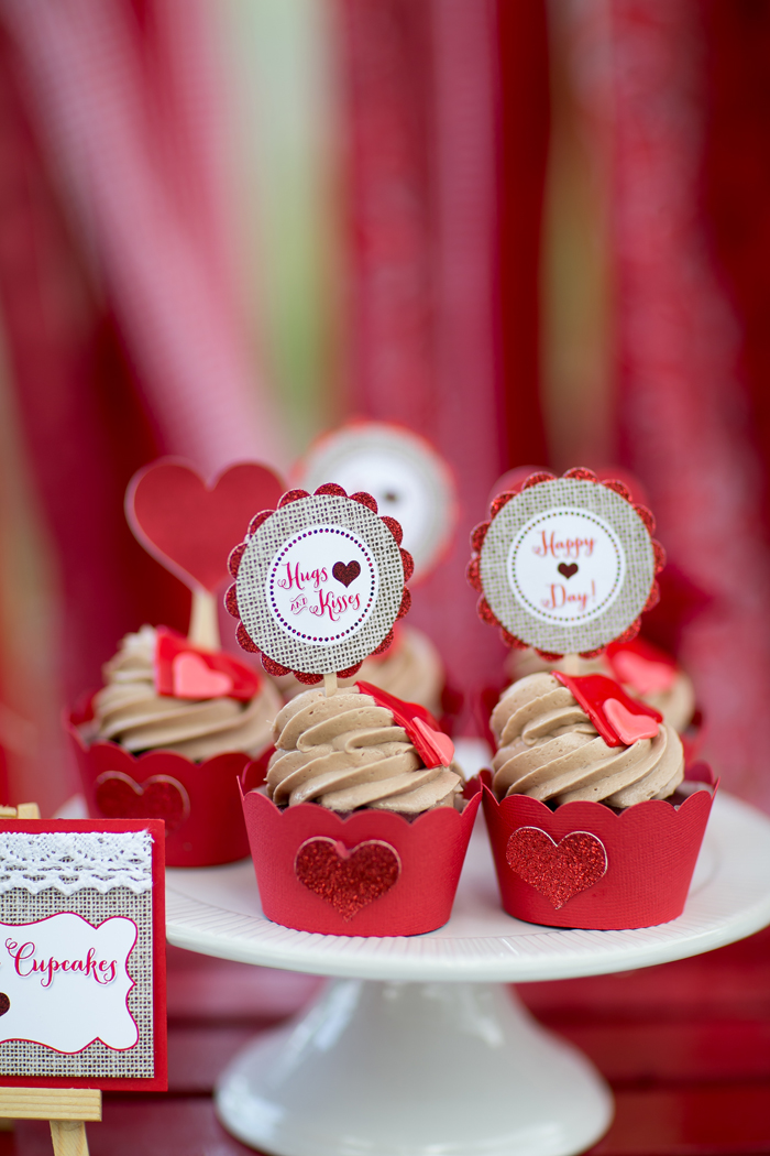 celebrate happy hearts day with cupcakes