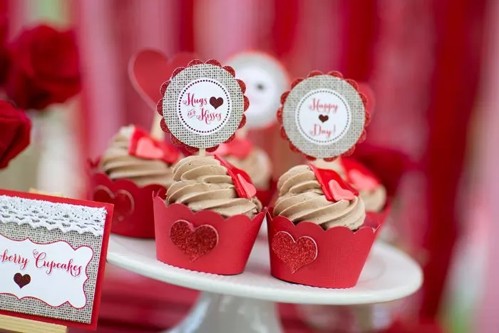 celebrate happy hearts day with strawberry cupcakes 2