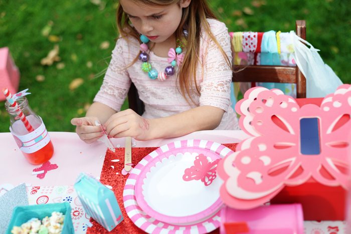 Creative Kids Valentine Party Ideas crafts 