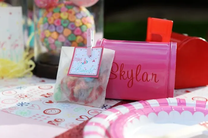 Creative Kids Valentine Party Ideas favors