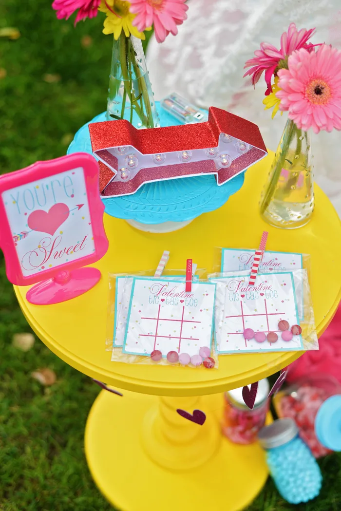 Creative Kids Valentine Party Ideas tic tac toe game 2