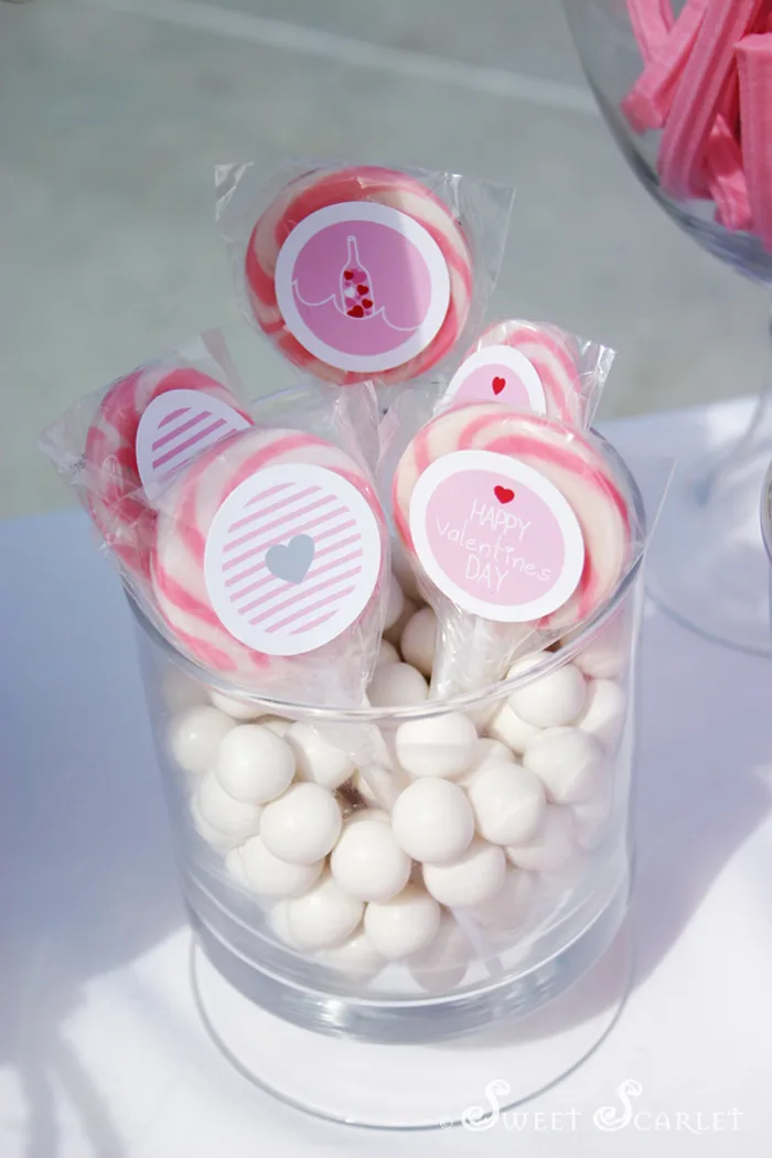 message in a bottle valentines party lollipops with stickers