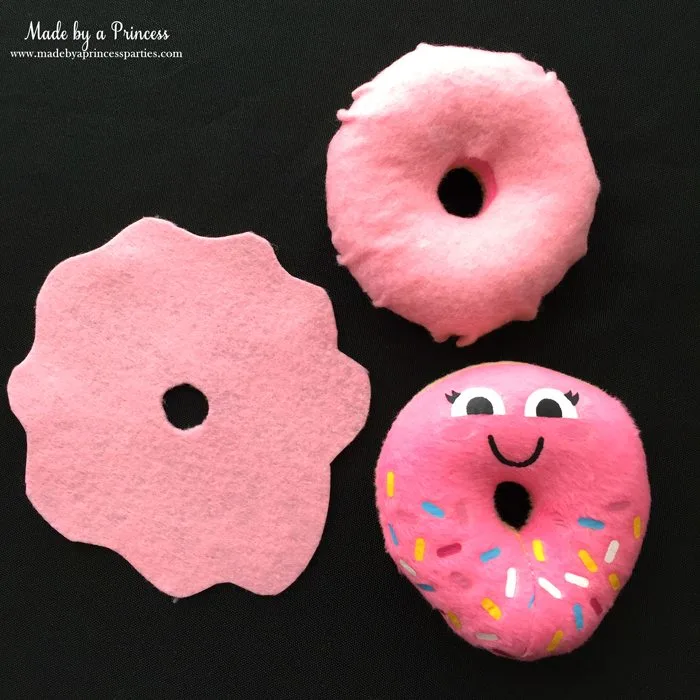 diy-shopkins-shoppie-halloween-costume-cover-felt-donut-in-pink-felt-to-look-like-frosting