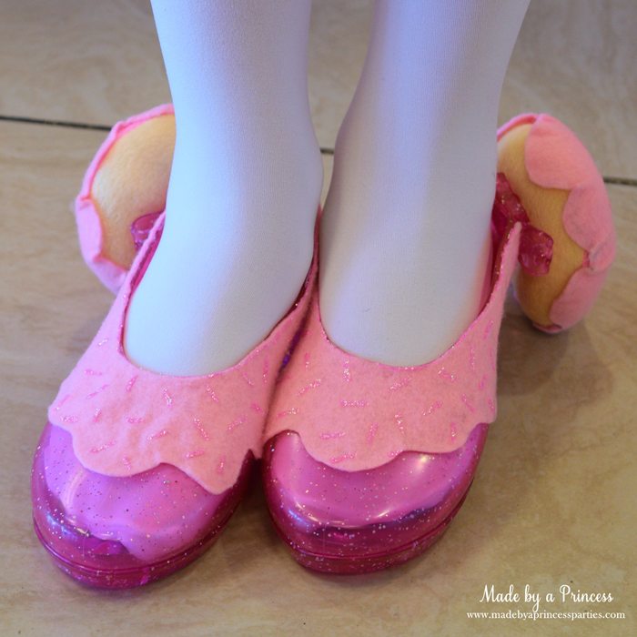 diy-shopkins-shoppie-halloween-costume-donatina-pink-frosting-donut-heels