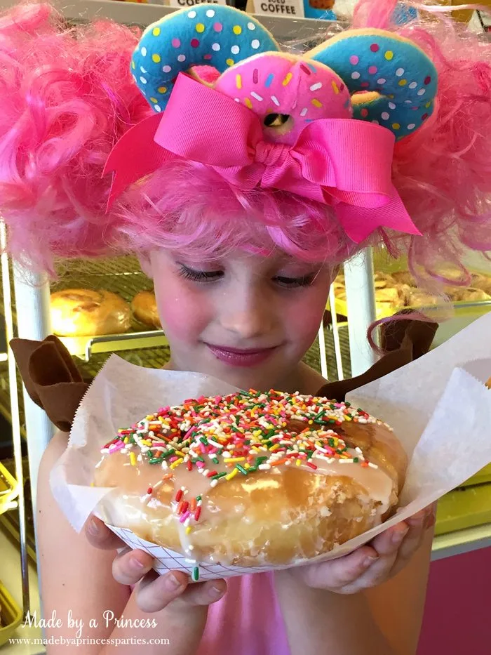 diy-shopkins-shoppie-halloween-costume-donatina-says-this-donut-was-made-just-for-you