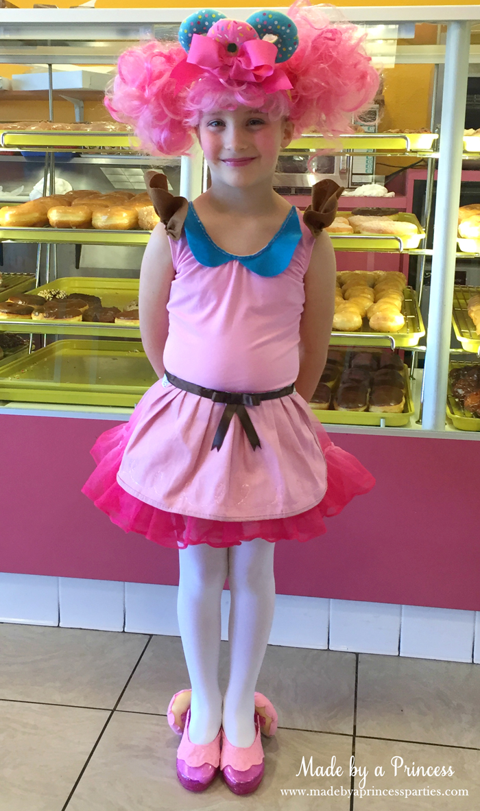 diy-shopkins-shoppie-halloween-costume-donatina-welcomes-you-to-her-donut-shop