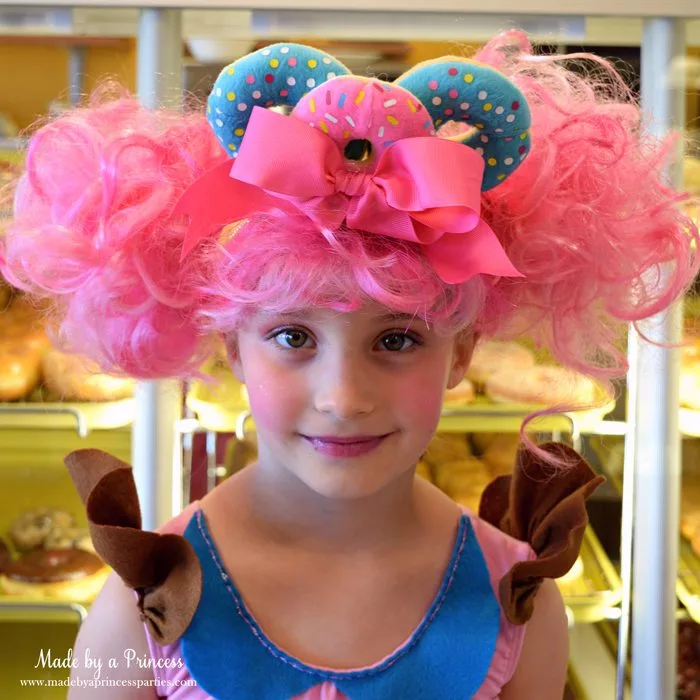 diy-shopkins-shoppie-halloween-costume-donatina-with-vibrant-pink-hair-donut-headband