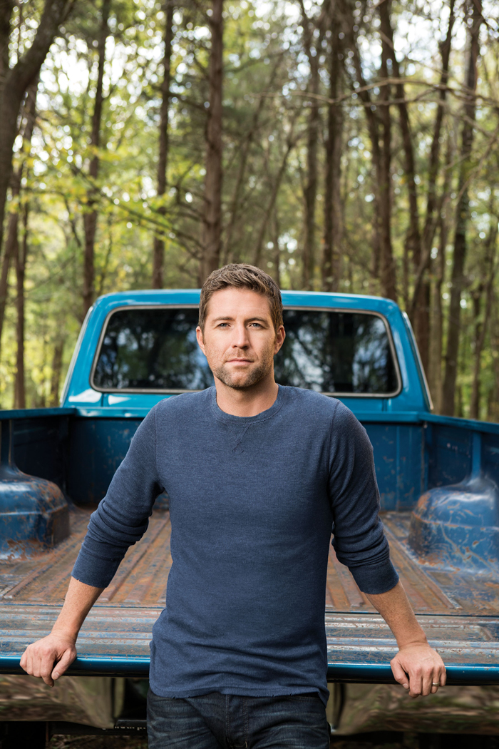 meet-country-crooner-josh-turner-truck-photo