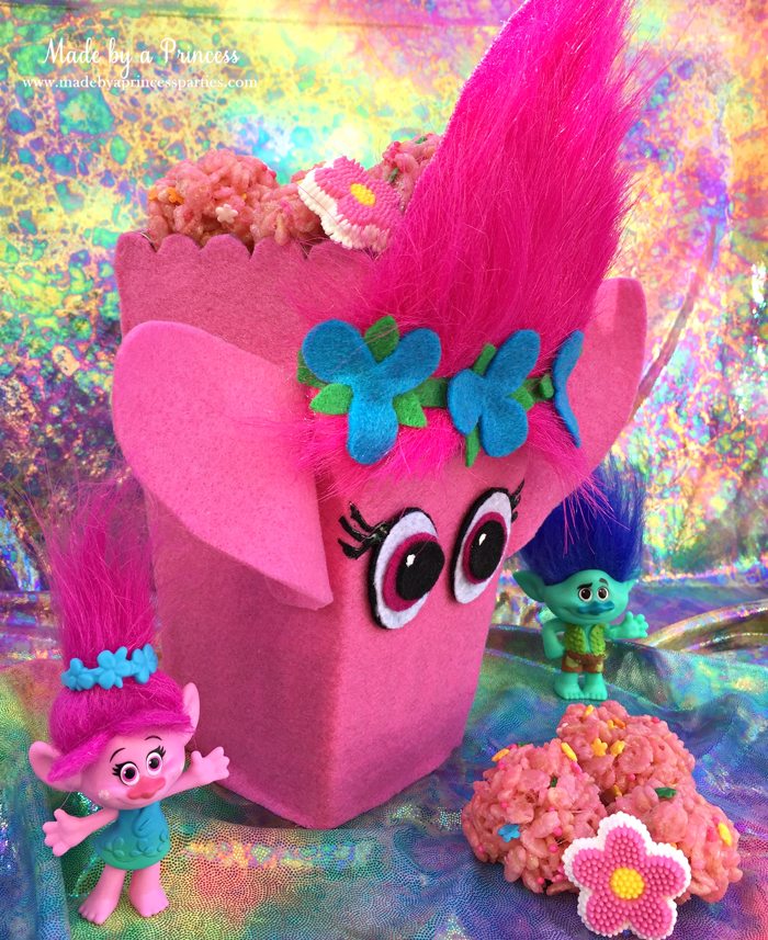 trolls-movie-princess-poppy-popcorn-box-party-side-view-of-box-with-pink-rice-krispie-treats