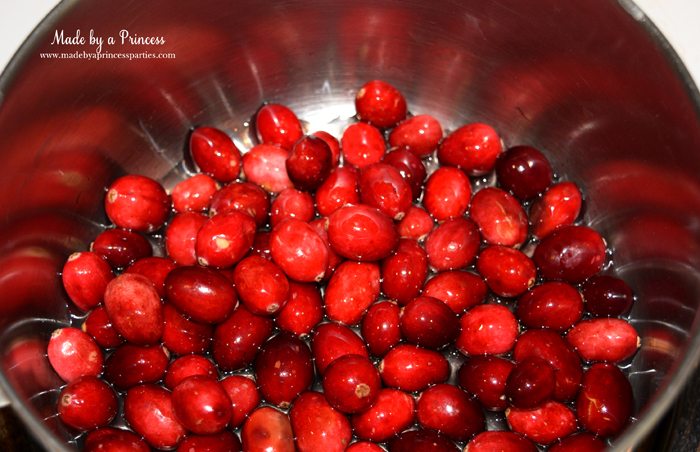 holiday-cranberry-honey-almond-banana-bread-fresh-cranberries-cooking-in-the-pot