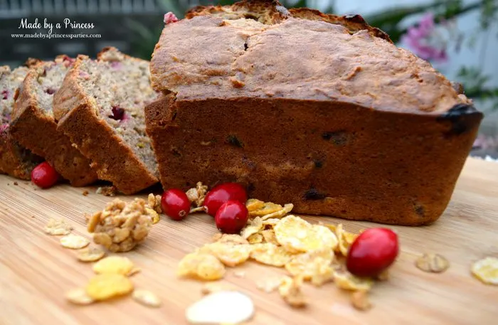 holiday-cranberry-honey-almond-banana-bread-with-fresh-cranberries-and-honey-bunches-of-oats-cereal