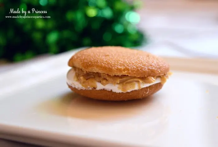 peanut-butter-marshmallow-fluff-cookies-sandwich