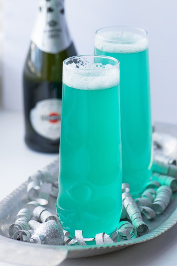 bubbly-champagne-recipe-cocktail-ideas-turquoise-sip
