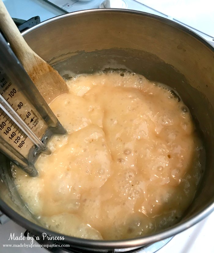 marshmallow-creme-brulee-fudge-boiling-stage