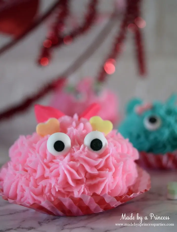 mini-lovebug-cupcakes-tutorial-pink-lovebug