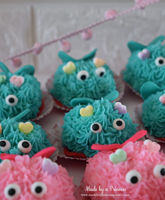 mini-lovebug-cupcakes-tutorial-teal-lovebug