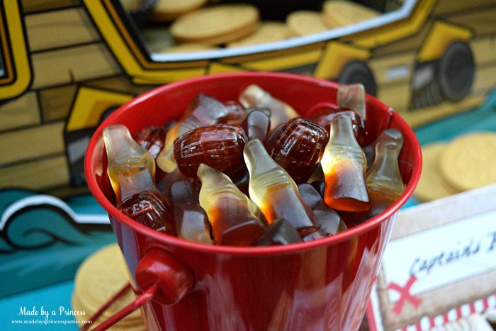 pirate party food free printables rum barrels and gummies