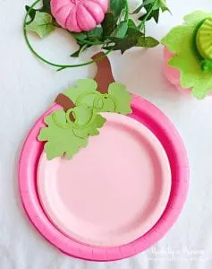 Pink Pumpkin Halloween Party Ideas pink pumpkin plates Made by a Princess #pinkparty #pinkoween #pinkpumpkinparty