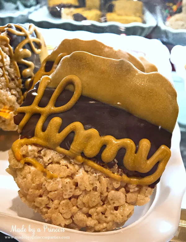 Disneylands Best Pixar Fest Food Checklist Winnie the Pooh Hunny Rice Krispie Treats #disneylandfood #disneyfood #winniethepooh #madebyaprincess