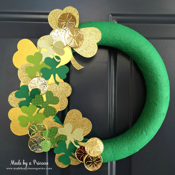 DIY Easy St Patricks Day Shamrock Wreath hang on front door to welcome guests 