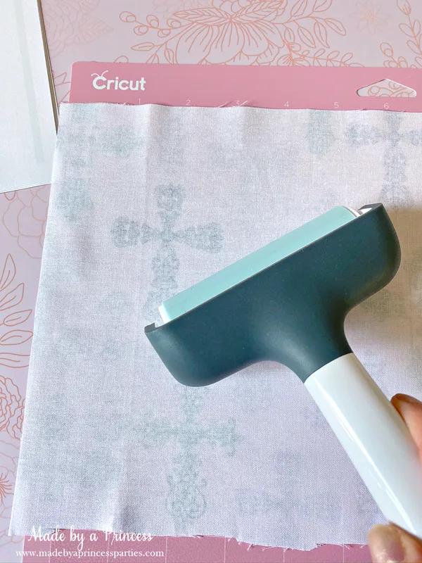 Cricut Back to School Ideas: Personalized Face Masks and Umbrella